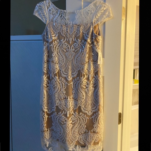 Cream and white dress with lace overlay. - Picture 4 of 4